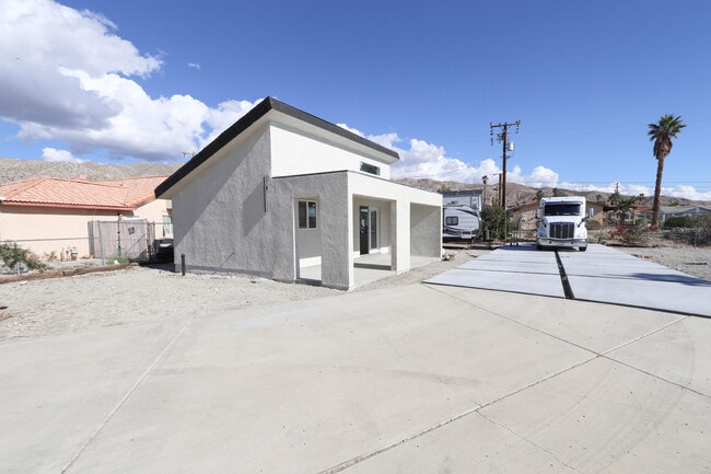 Foto del edificio - 10900 Telimo Way