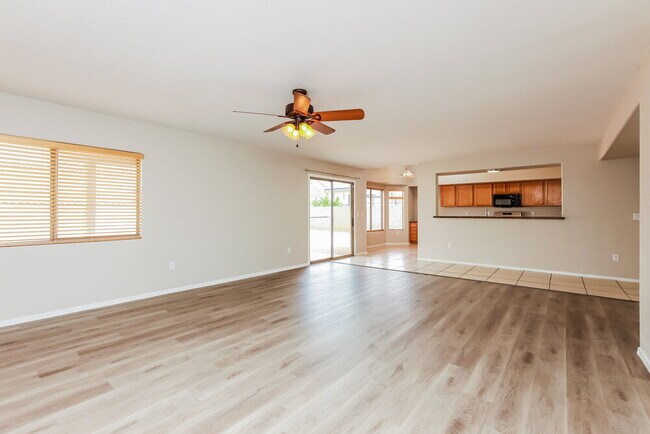 Foto del edificio - 6472 W Harbin Ridge Way