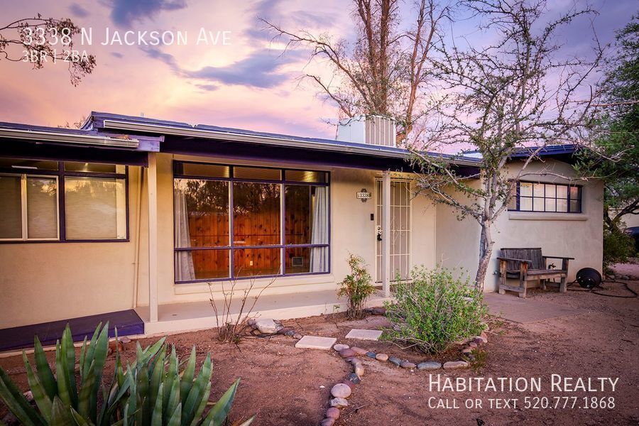 Primary Photo - Beautiful Home in Richland Heights East, S...
