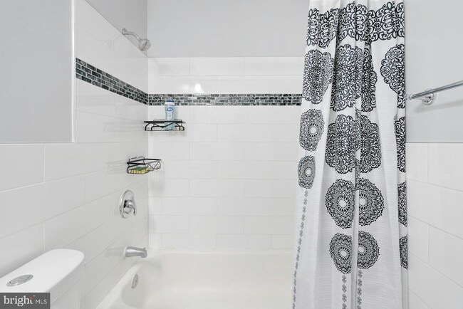 Foto del edificio - 900 E Tantallon Dr