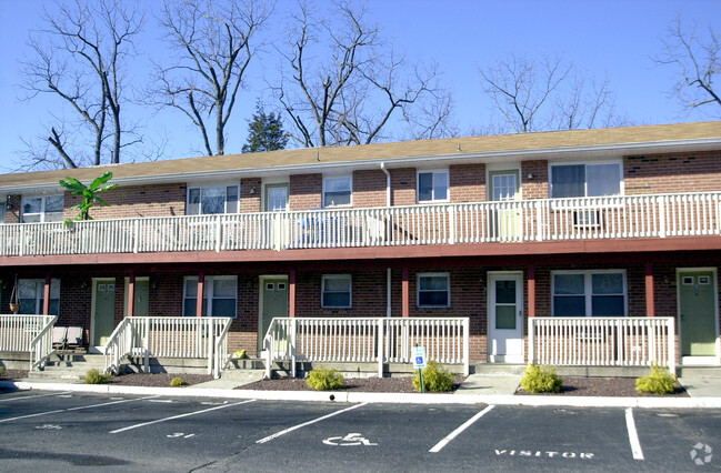 Pine Meadows Apartments