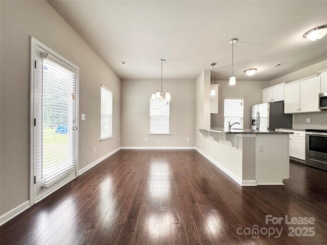 Foto del edificio - 1227 Torrence Grove Church Rd
