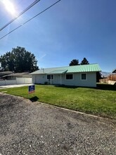 Building Photo - 286 N Iowa Ave