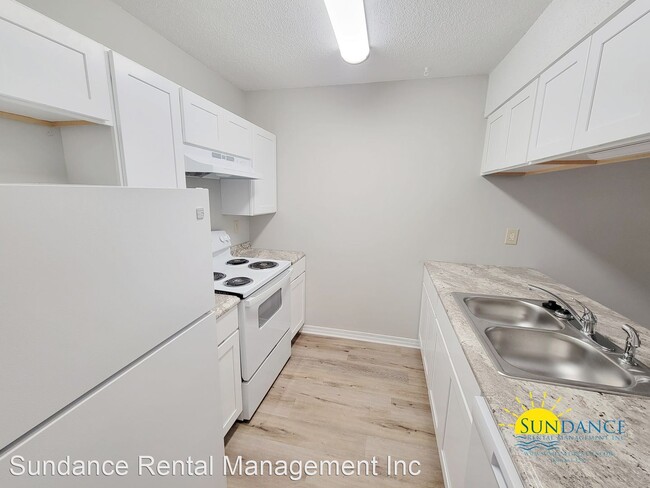 Building Photo - 2 br, 1 bath House - 510-C Landview Drive