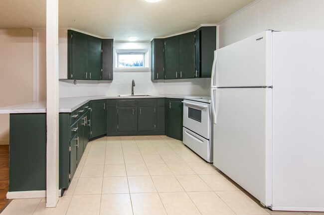 Kitchen - 318 Saint Onge St