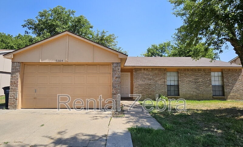 Primary Photo - 7304 Lea Pl