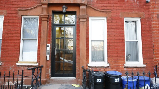Building Photo - 23 Adelphi St