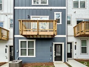 Building Photo - 208 Asbury Oak Ln
