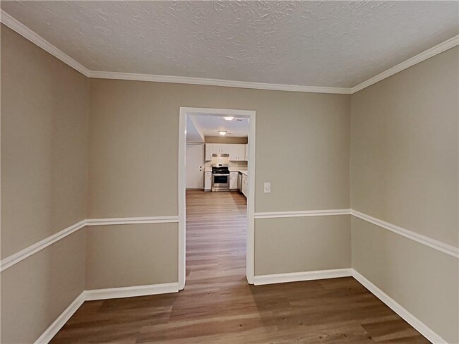 Building Photo - 411 River Point Dr