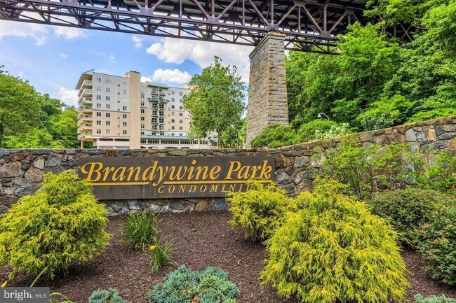 Building Photo - Beautiful Condo over the Brandywine River