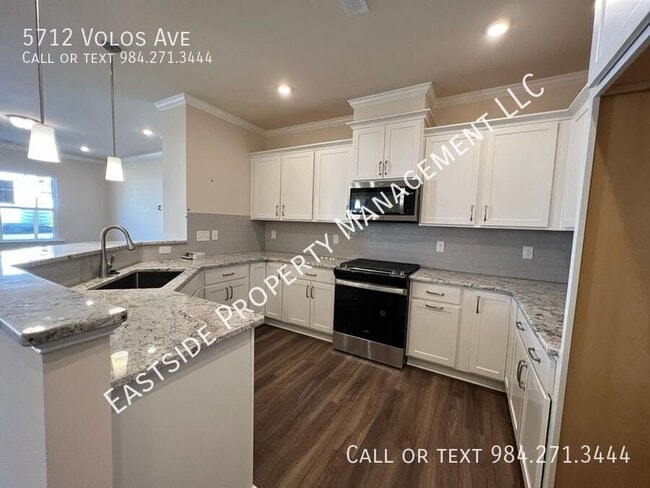 Foto del edificio - 5712 Volos Ave