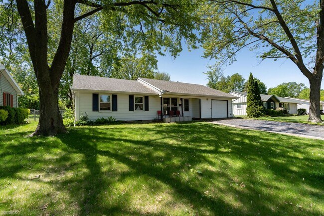 Foto del edificio - 3 br, 1.5 bath House - 321 Rowe Drive