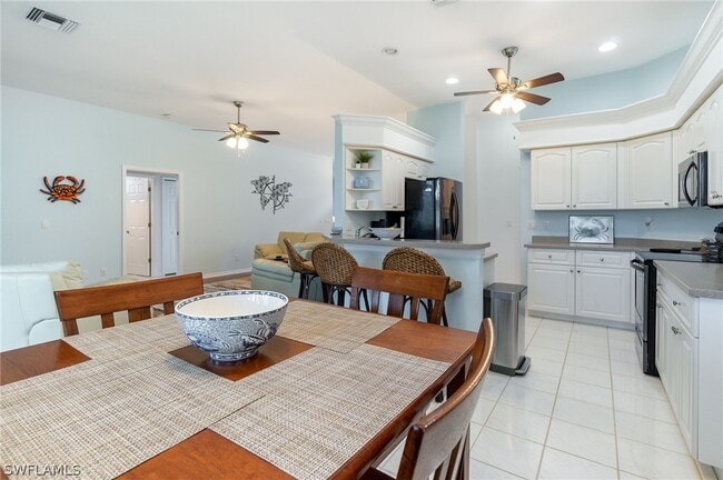 Building Photo - 2781 Via La Quinta