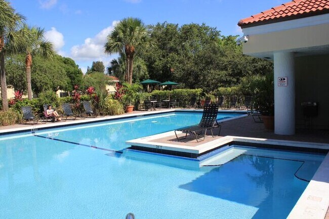 Foto del edificio - Split plan spacious 2bed/2batj