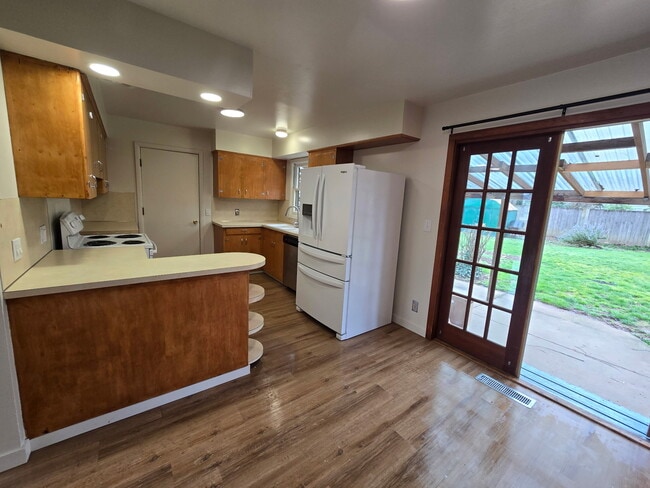 Foto del edificio - 11824 NE Stanton St