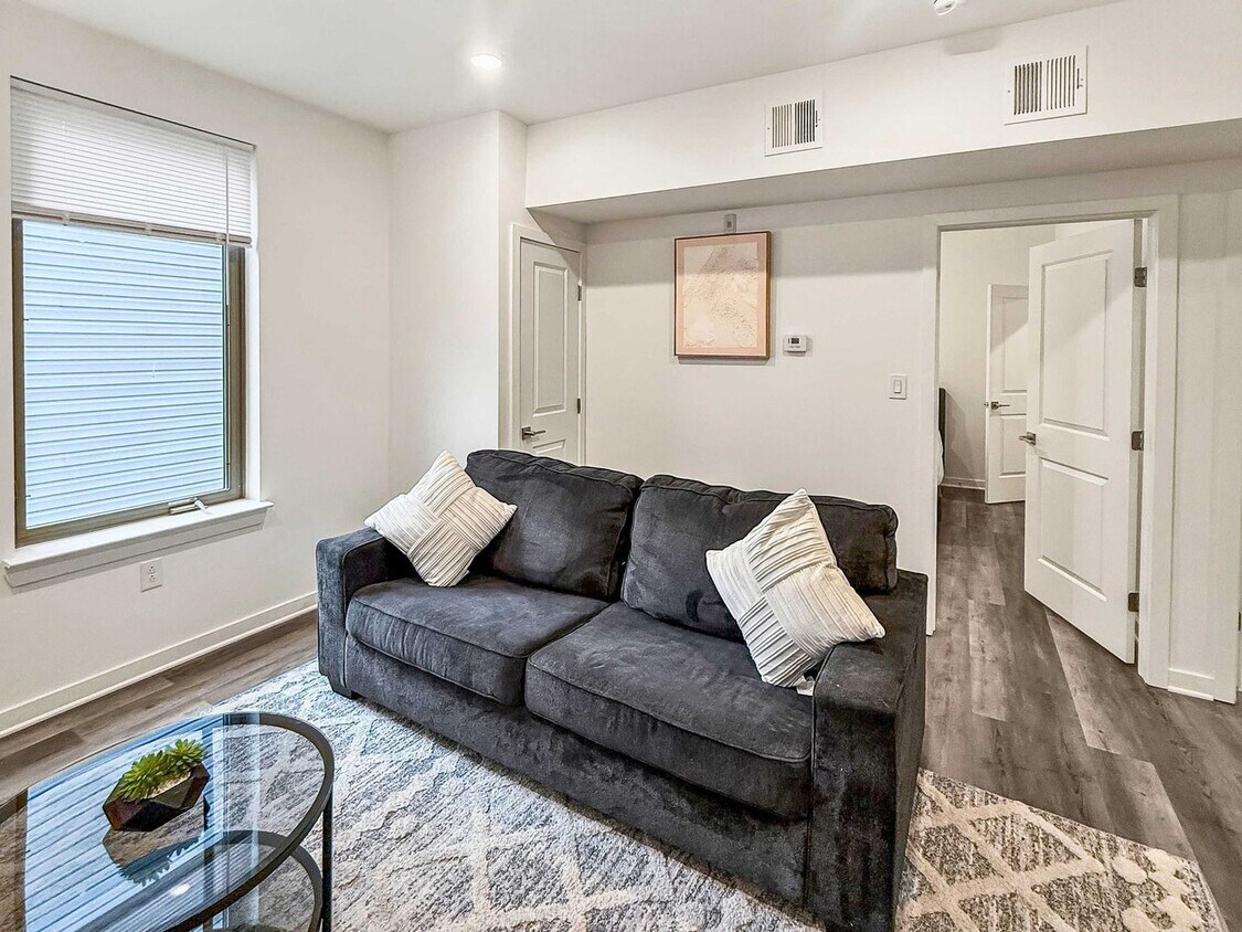 Foto principal - 1427 Germantown Ave
