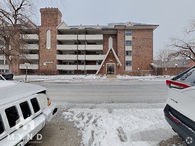 Building Photo - 1366 Garfield St