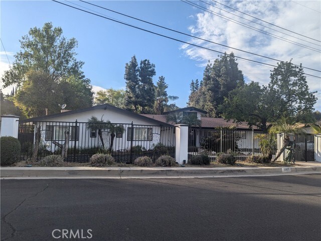 Foto principal - 5067 Arundel Dr