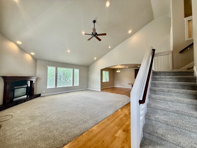 Building Photo - 2034 E 4500 S