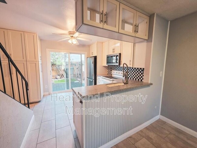 Foto del edificio - 6434 Bell Bluff Ave