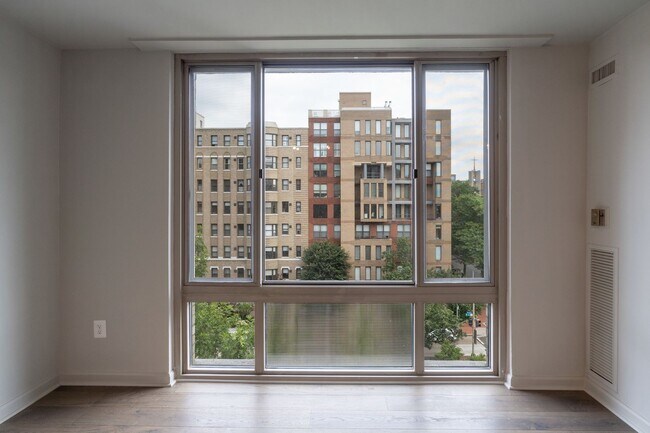 Foto del edificio - Elegant newly Renovated 1 BR apartment
