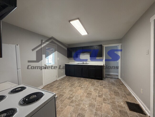 Foto del edificio - 36 Gilbert Ave