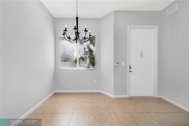 Foto del edificio - 3500 Oaks Clubhouse Dr