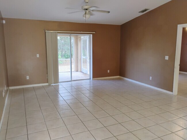 Foto del edificio - 2205 Wayne Ave S