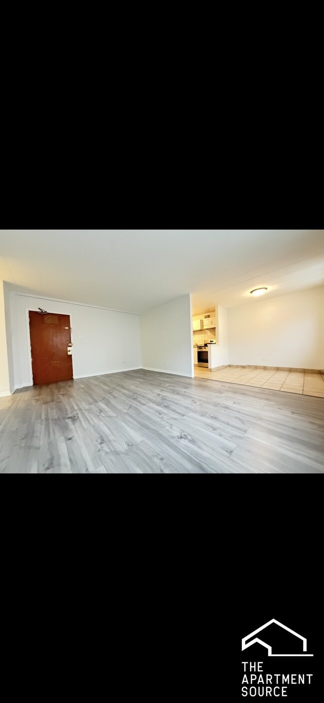 Foto del edificio - 2025 W Granville Ave