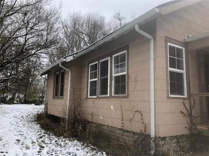Building Photo - 2 bedroom in Indianapolis IN 46218