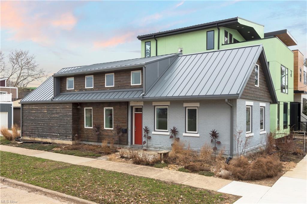 Primary Photo - 2150 W 18th St
