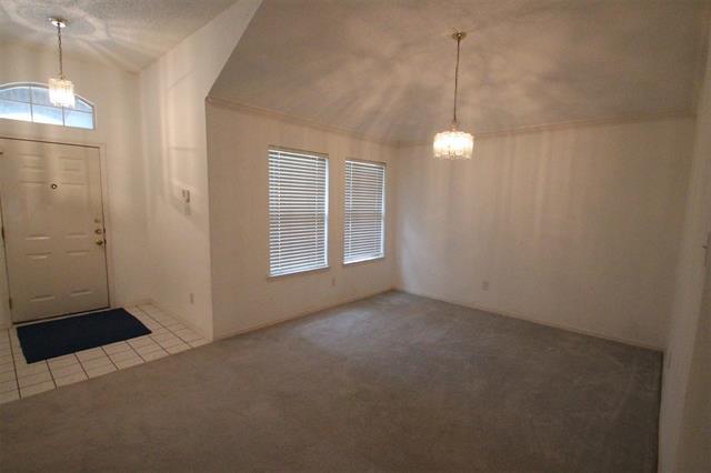 Building Photo - 615 Huntington Ln