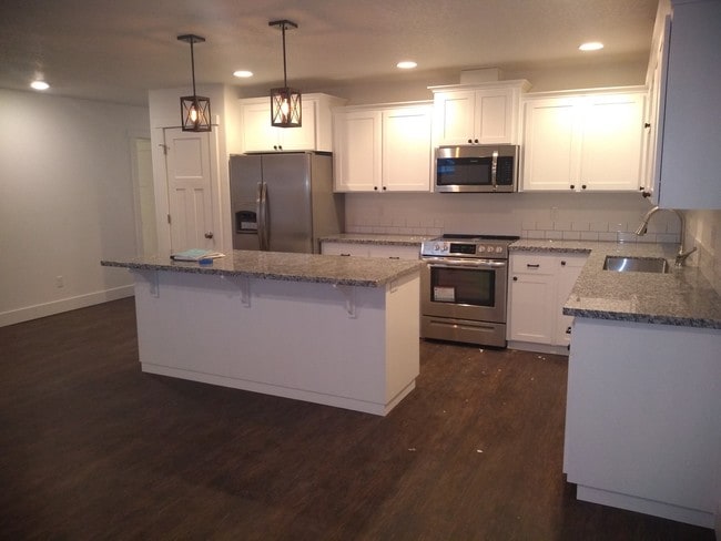 Building Photo - 4896 Crater Ave N