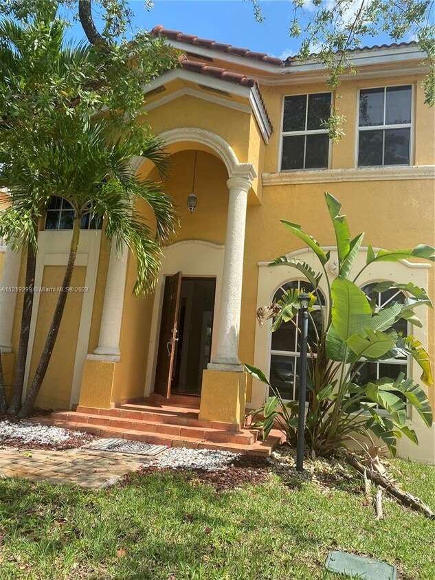 10812 NW 51st Ln, Doral, FL 33178 House for Rent in Doral, FL