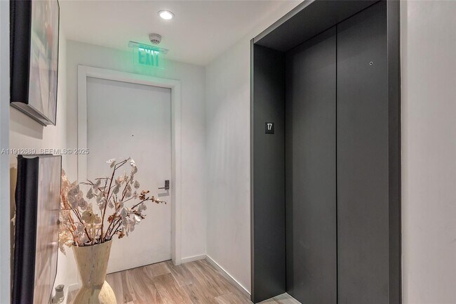 Foto del edificio - 801 S Miami Ave