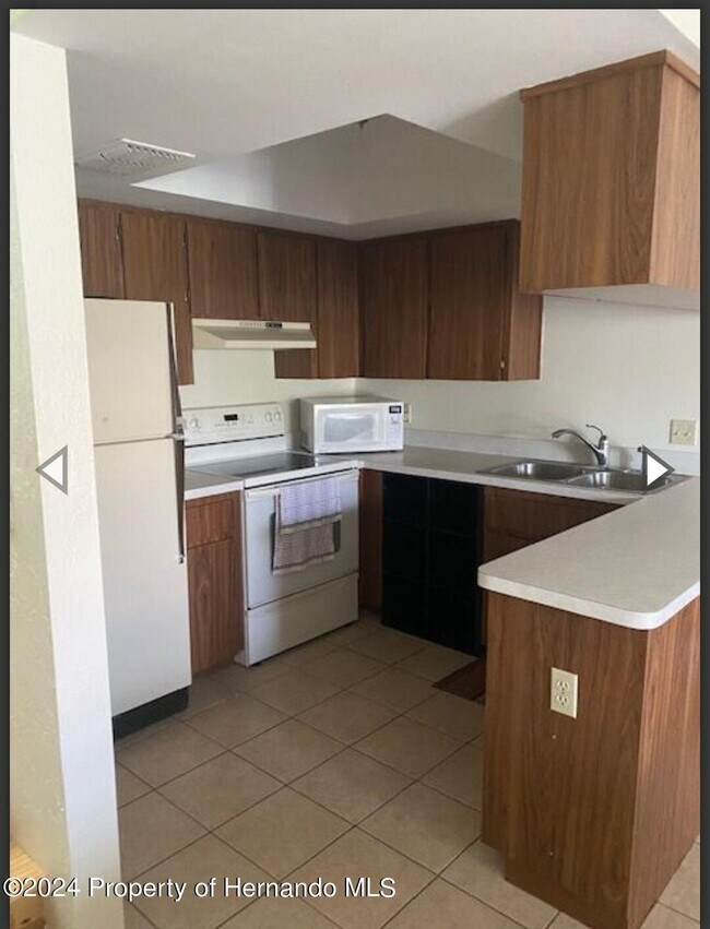 Foto del edificio - 200 Meres Blvd