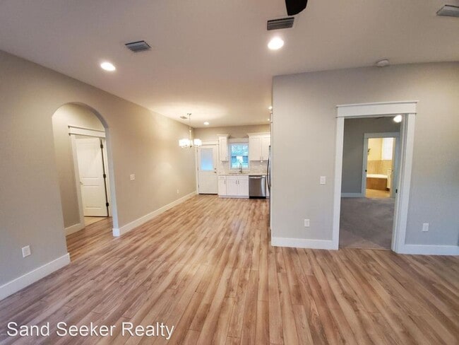 Building Photo - 3 br, 2 bath House - 476 Paradise Blvd.