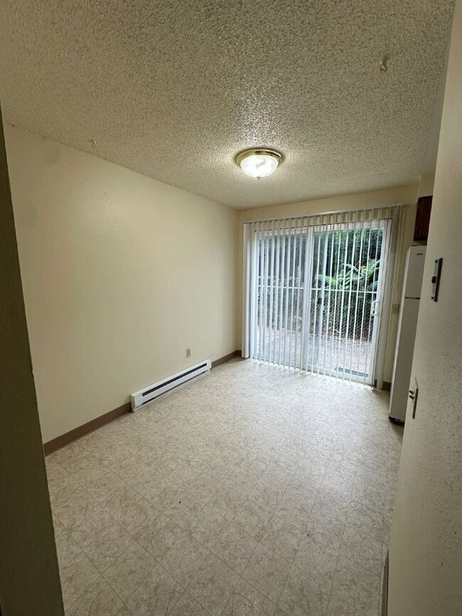 Foto del edificio - Milwaukie Triplex - 2 Bedroom
