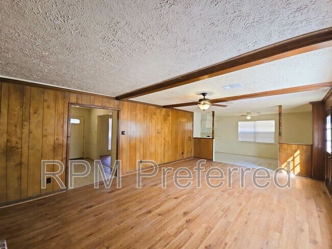 Building Photo - 7623 Kleingreen Ln
