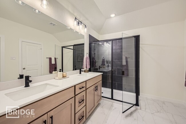 Building Photo - Oakmont Plan