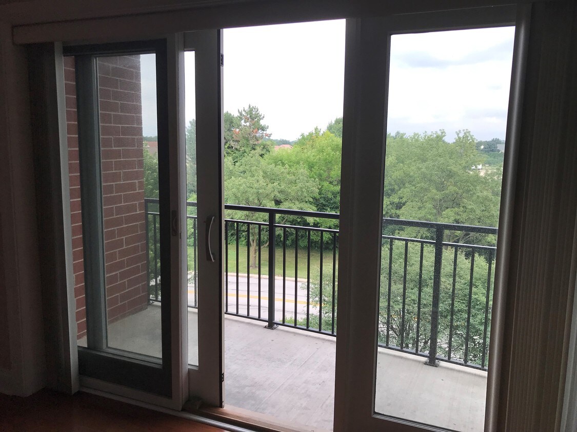Foto principal - 1210 Foxdale Dr