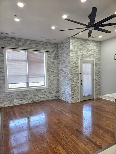 Foto del edificio - 2915 N Clybourn Ave