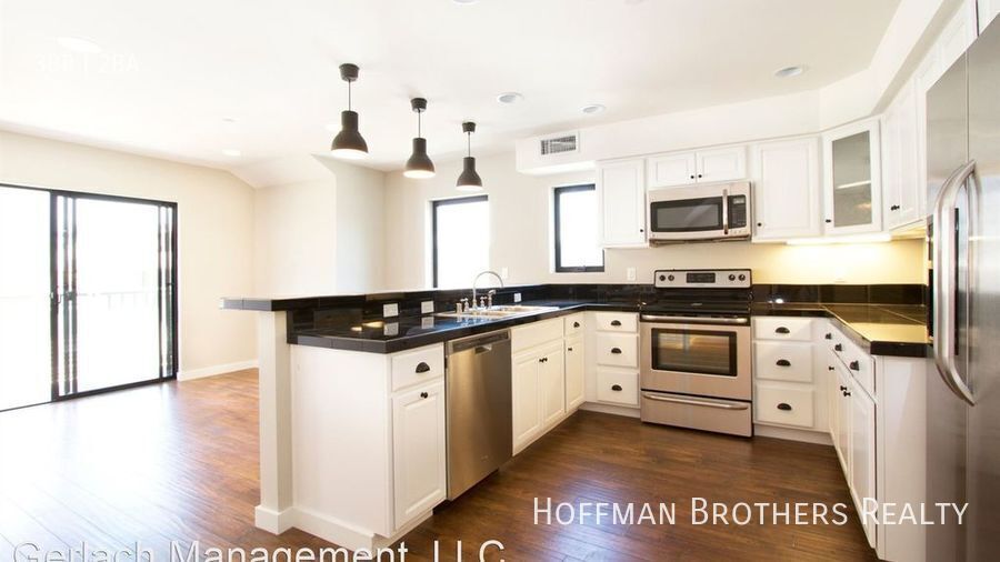 Foto principal - 1158 W 29th St