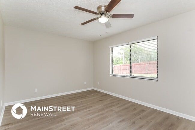 Building Photo - 1442 Oak Valley Dr