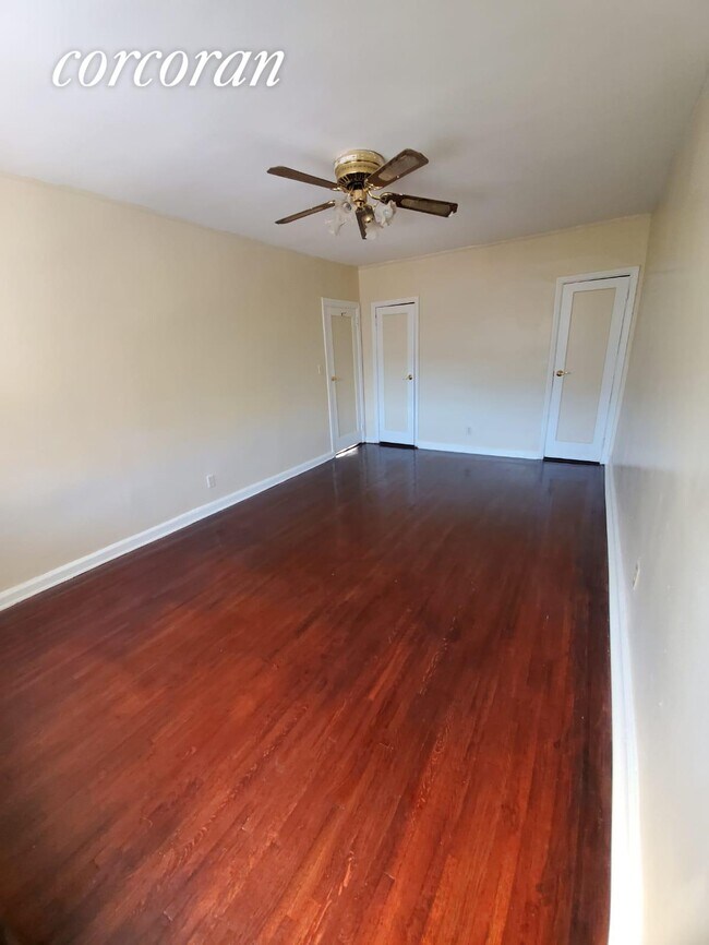 Building Photo - 10 E 91st St