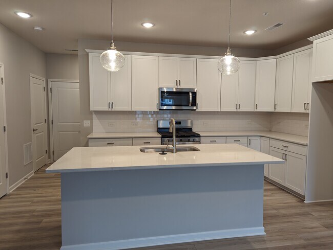 Foto del edificio - 14504 Twin Lakes Cir