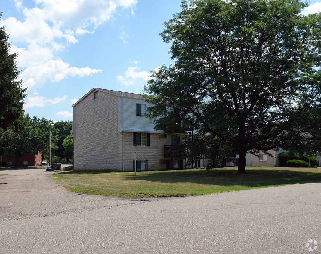 4120 Orchard Dale Dr NW, Canton, OH 44709 Apartments Canton, OH