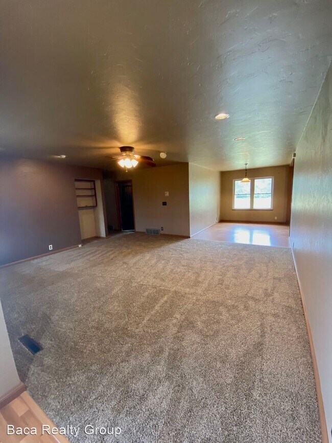 Foto del edificio - 3 br, 1 bath House - 325 Memorial Dr.