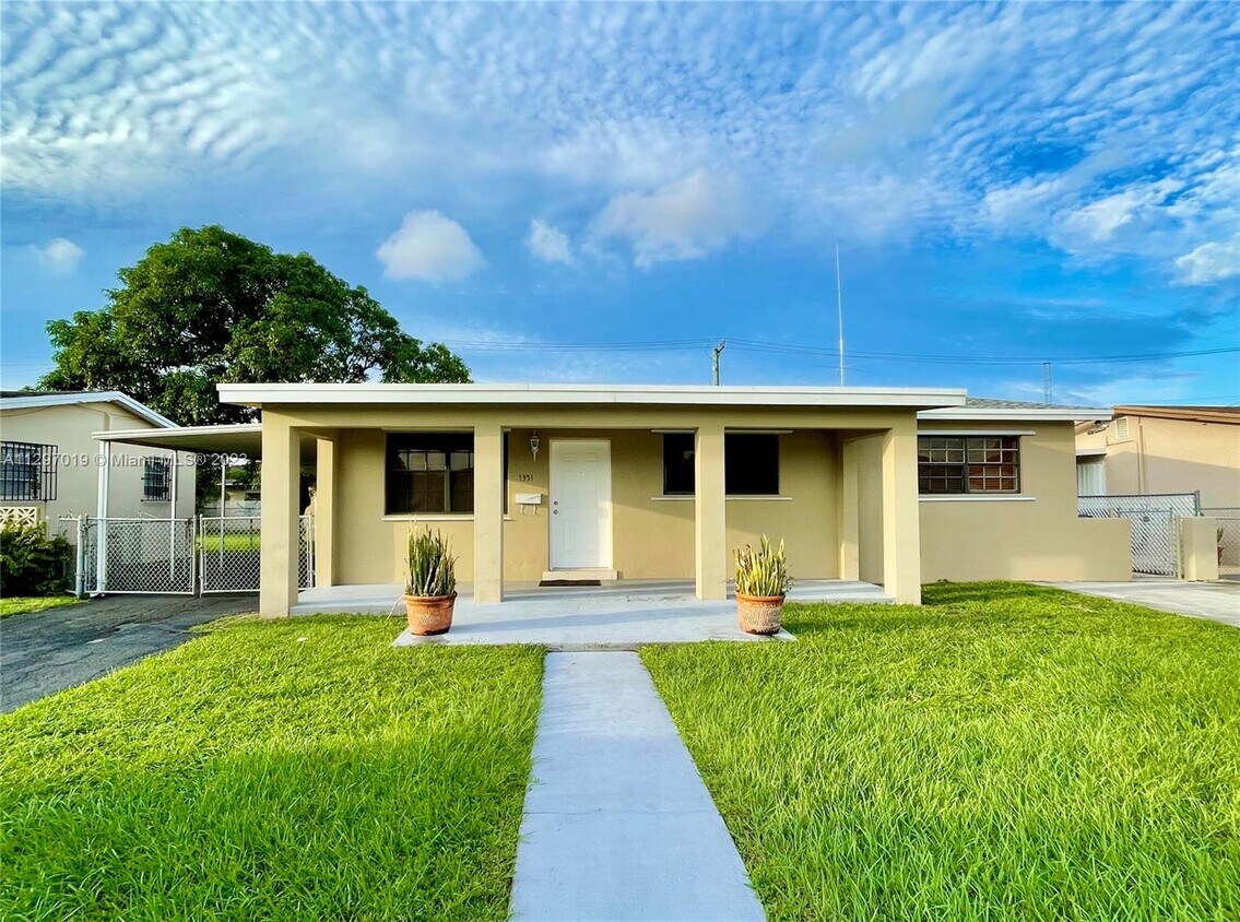 1351 W 34th St, Hialeah, FL 33012 House Rental in Hialeah, FL