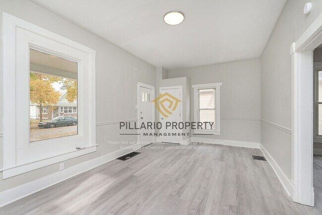 Building Photo - Charming Renovated Home with Modern Upgrades and Vintage Character!